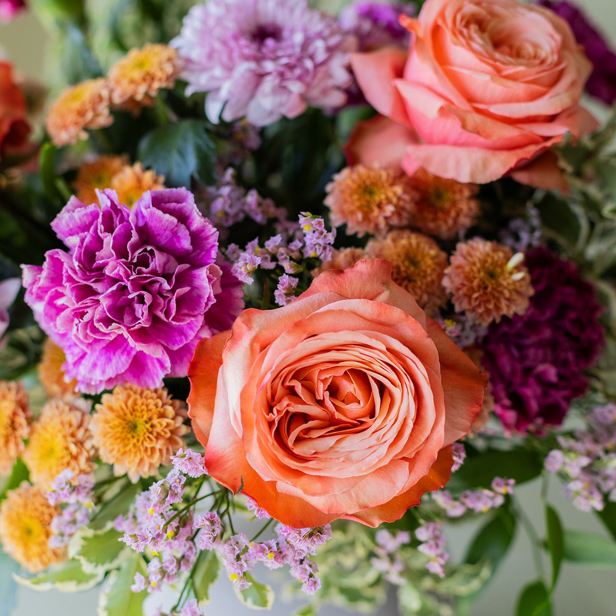 Jaipur - Ramo con Rosas y Crisantemos