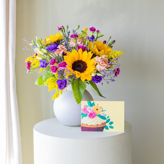 Pack Cumple: Girasoles con Jarrón y Tarjeta