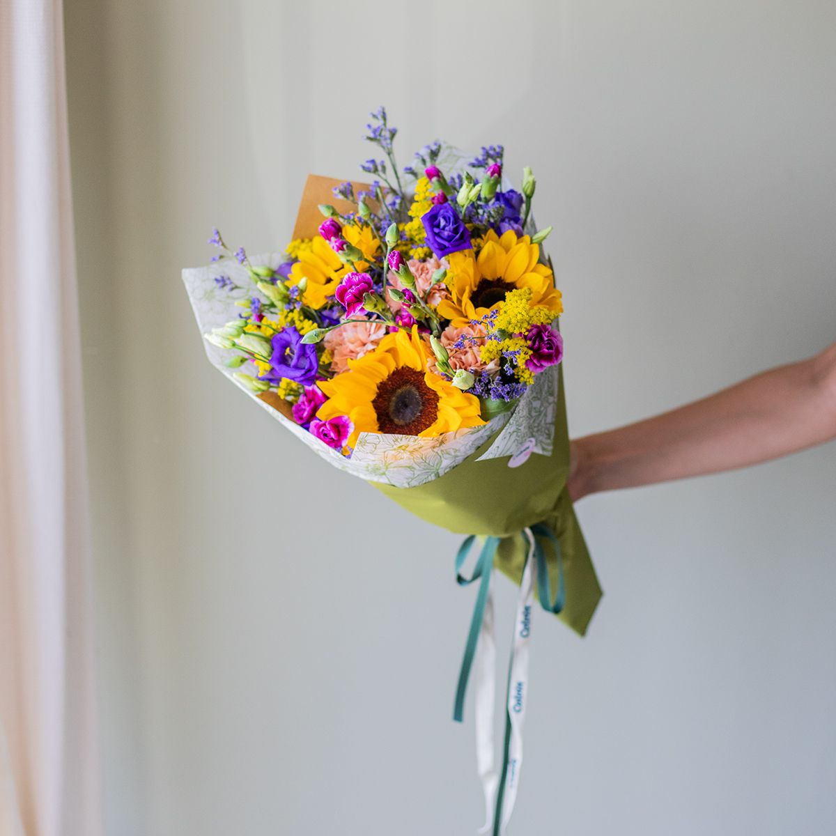 Pack Girasoles: Girasoles con Envoltorio y Tarjeta