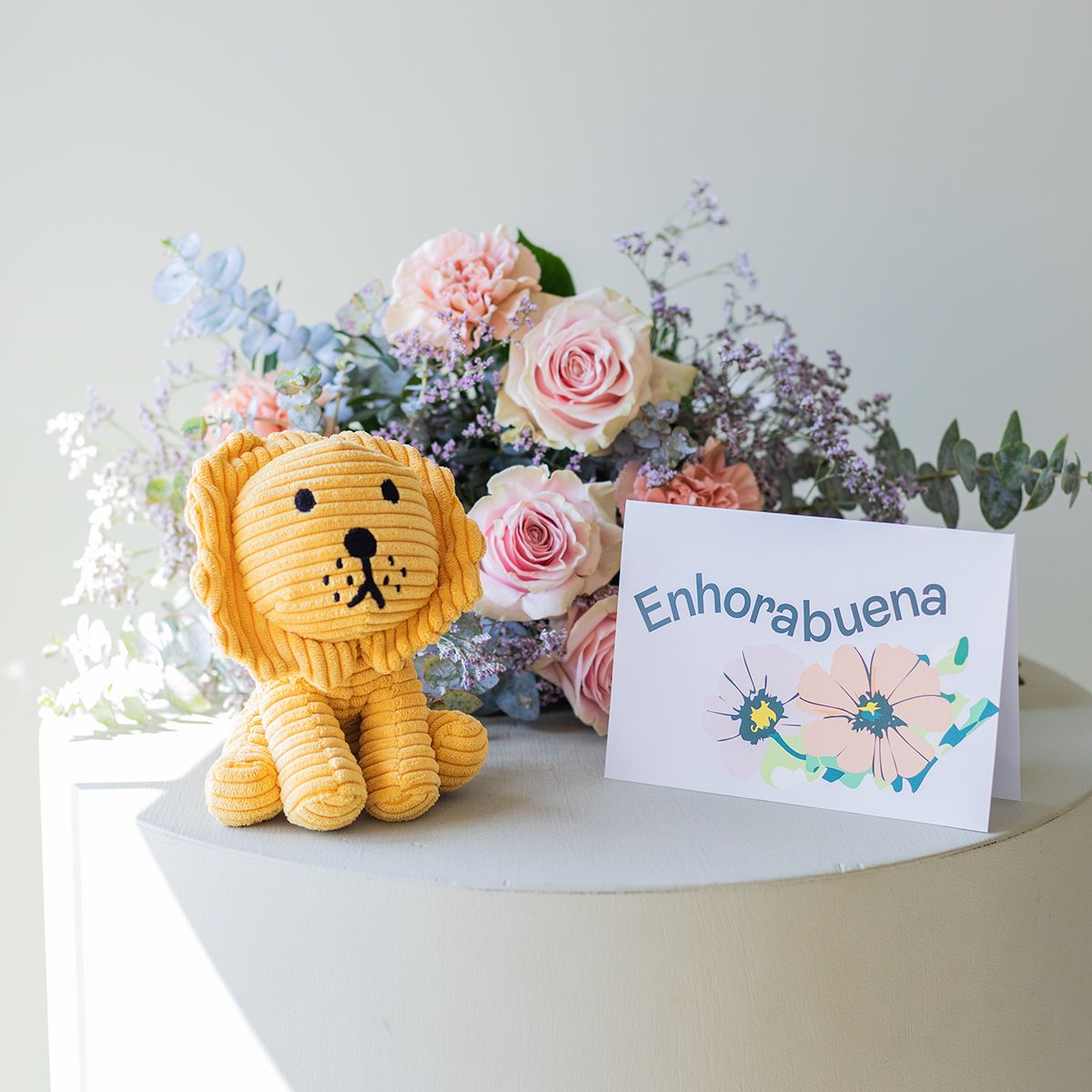 Pack Mamá: Flores, Peluche, Bolsa para Carrito y Tarjeta