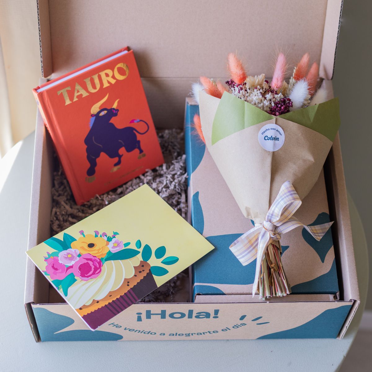 Pack Tauro: Libro Horóscopo con Mini Ramo y Tarjeta