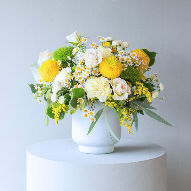 Rio - Jarrón con Rosas y Crisantemos