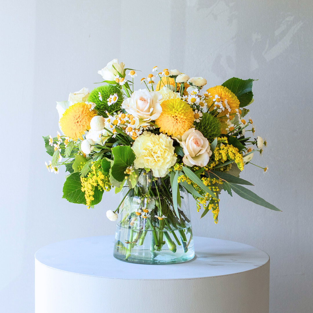 Rio - Jarrón con Rosas y Crisantemos